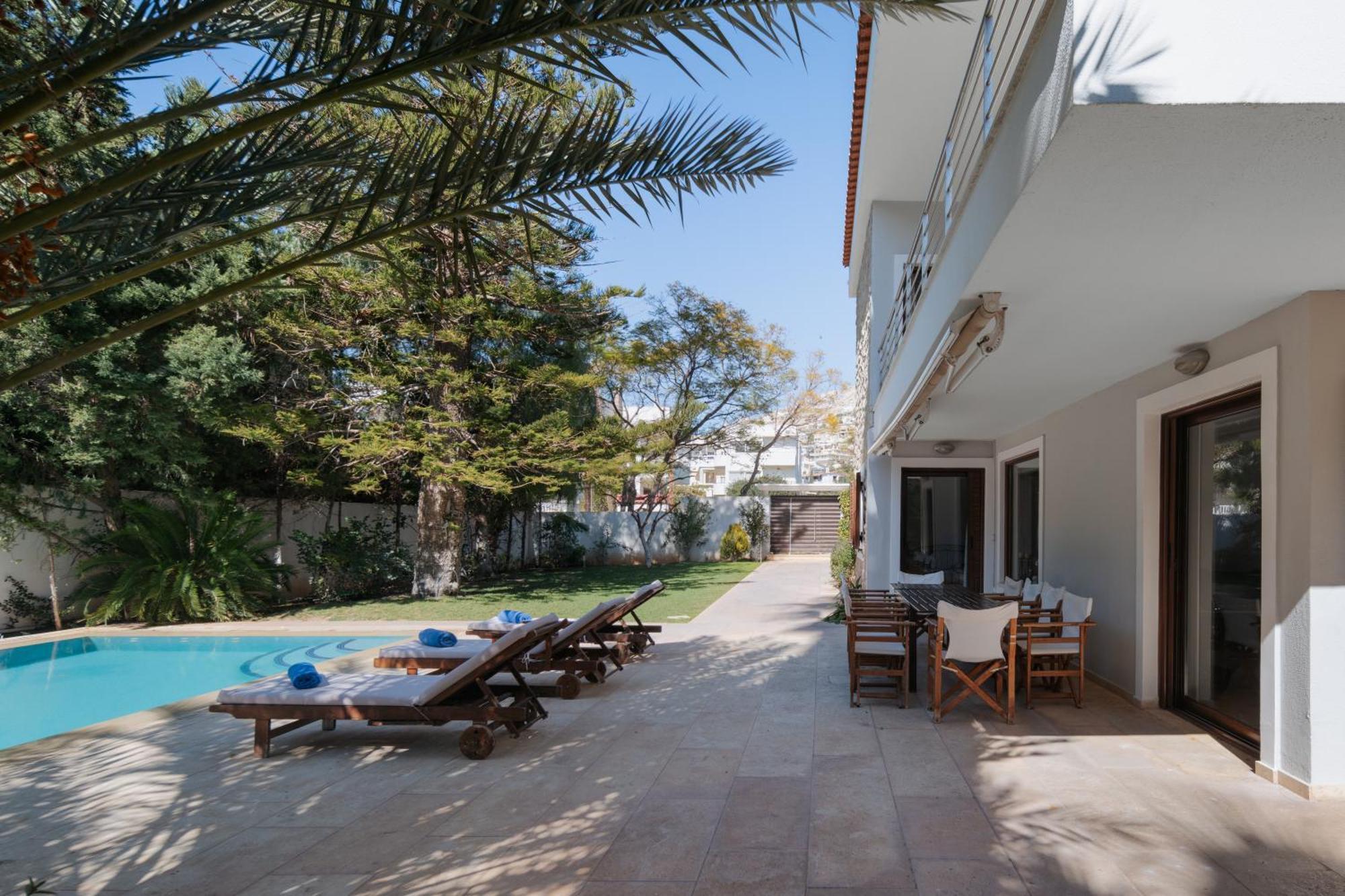 Villa Saronida المظهر الخارجي الصورة